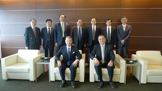 与全日空公司会长大桥洋治等